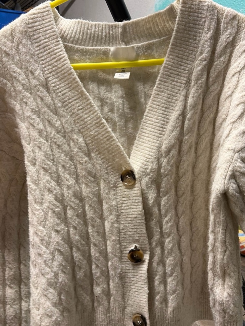 H&M Cream Cable-Knit V-Neck Button Cardigan - Picture 1 of 3